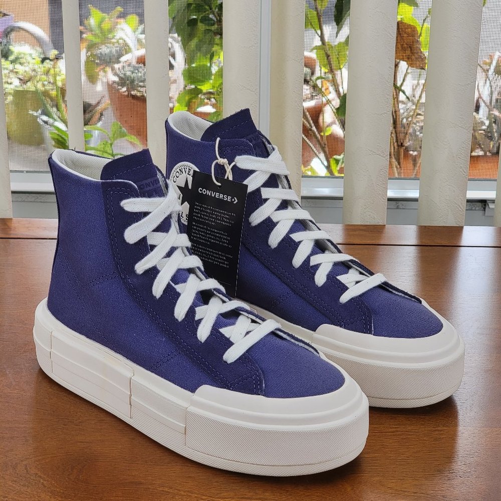 Converse Women's Chuck Taylor All Star Cruise Hi Canvas A05468C 7.5 Skate Shoes